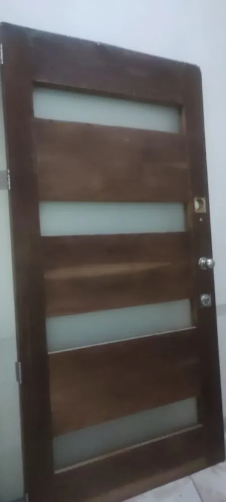 Puerta de ingreso madery